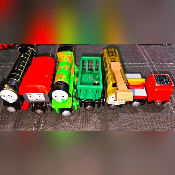 Diesel 10 - Thomas The Tank Engine & Friends Wooden Railway Magnet Trains - Picture 1 of 9